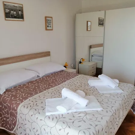 Gareljic Apartment *